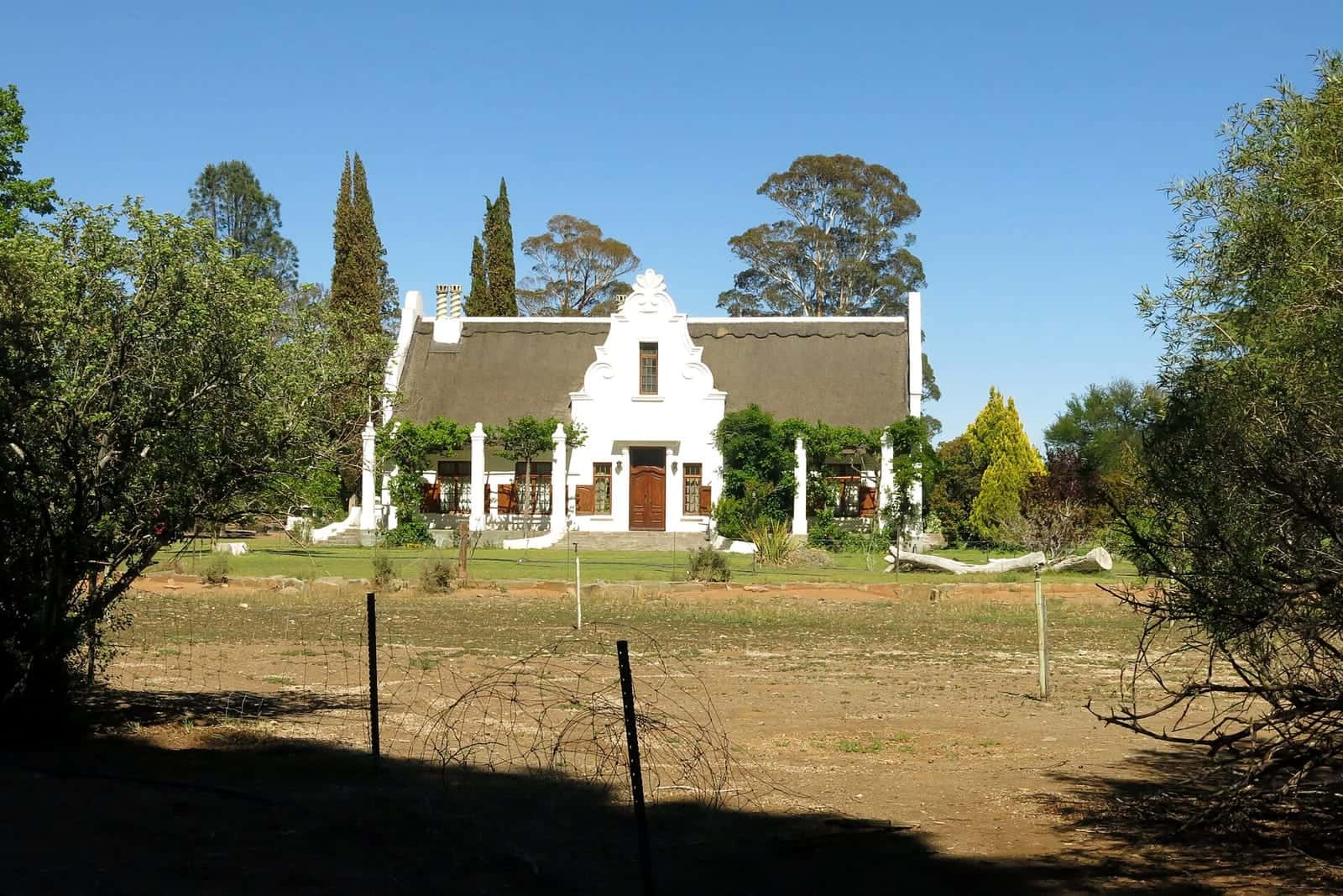 A gabled farmhouse in the Northern Cape Karoo